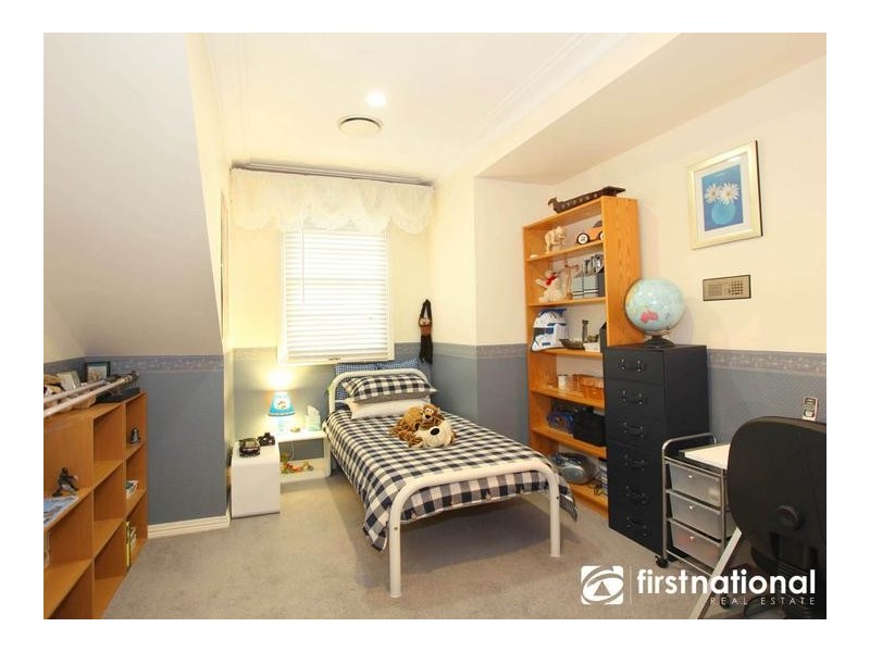 18 Casey Drive, Berwick VIC 3806