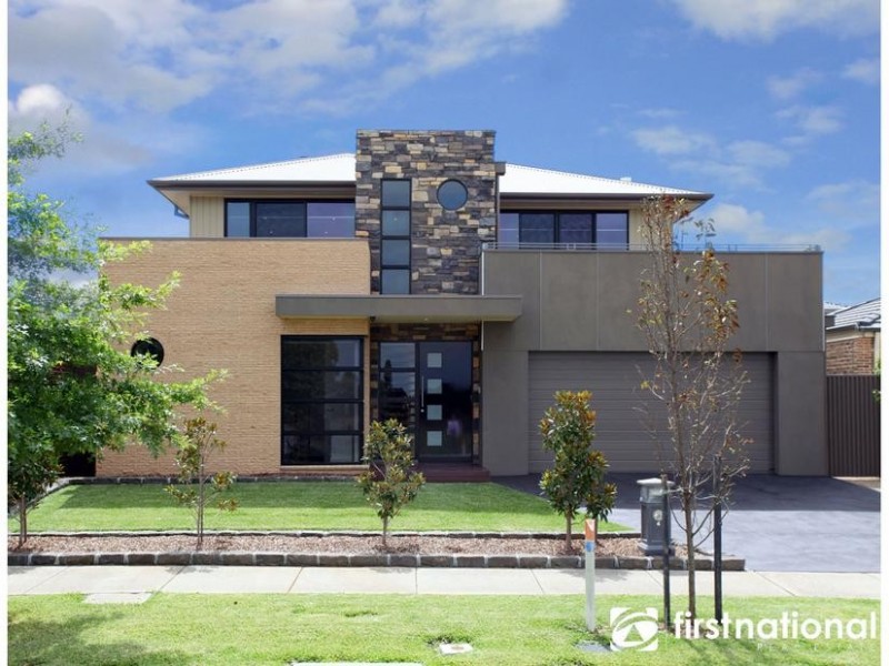 4 Canberra Avenue, Berwick VIC 3806