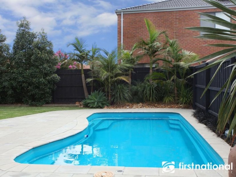 4 Canberra Avenue, Berwick VIC 3806