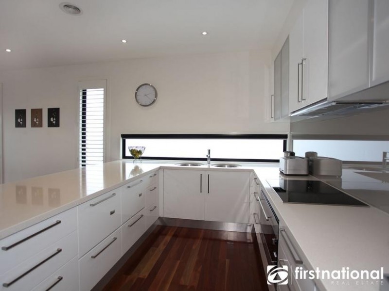 4 Canberra Avenue, Berwick VIC 3806