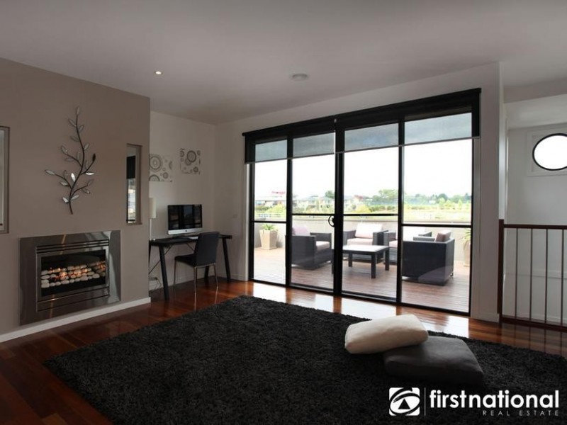 4 Canberra Avenue, Berwick VIC 3806