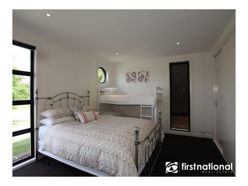 4 Canberra Avenue, Berwick VIC 3806