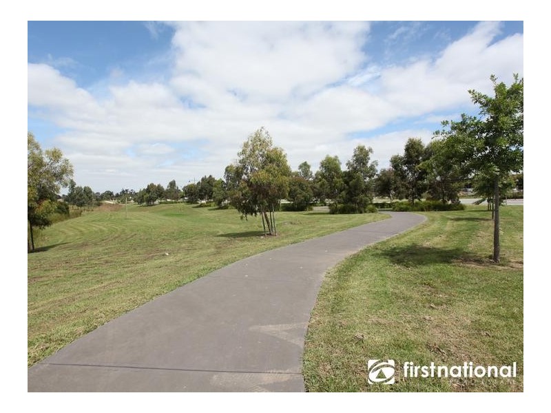 4 Canberra Avenue, Berwick VIC 3806