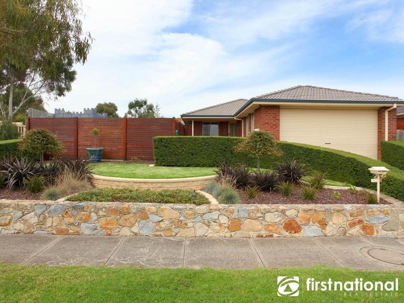 14 Wintersun Road, Berwick VIC 3806