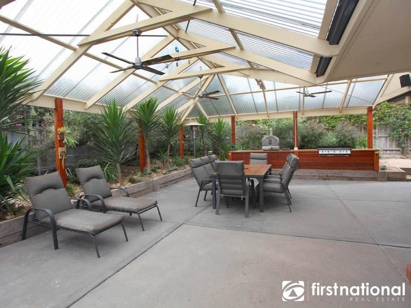 14 Wintersun Road, Berwick VIC 3806