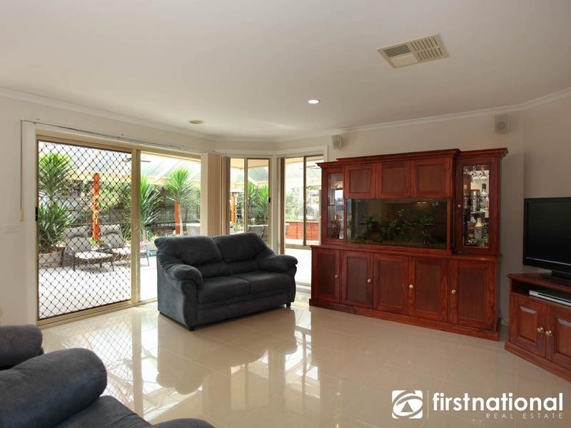 14 Wintersun Road, Berwick VIC 3806