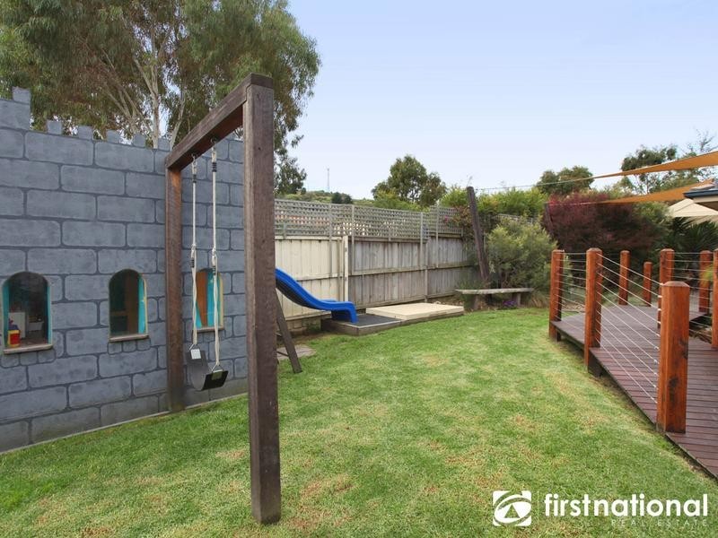 14 Wintersun Road, Berwick VIC 3806