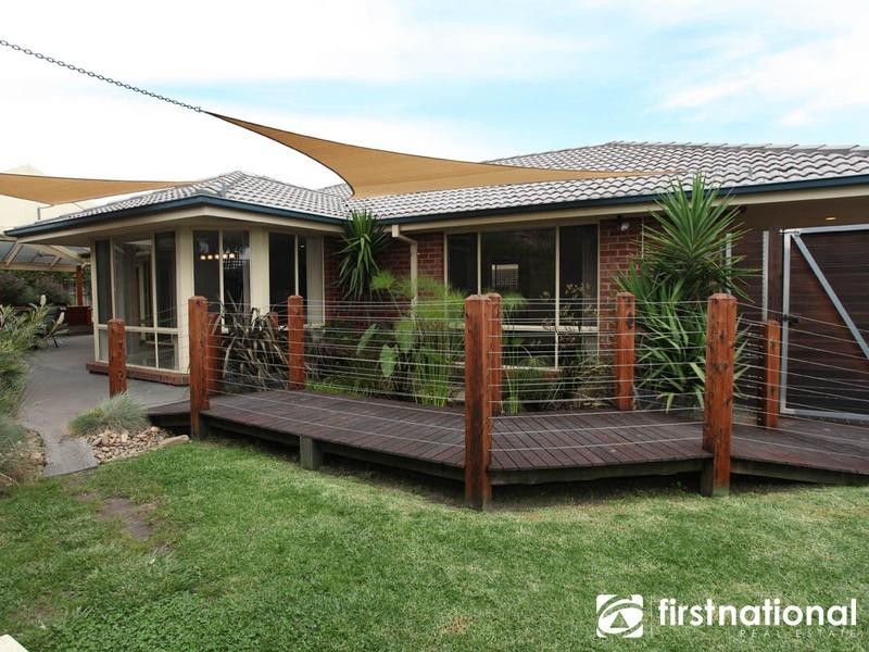 14 Wintersun Road, Berwick VIC 3806