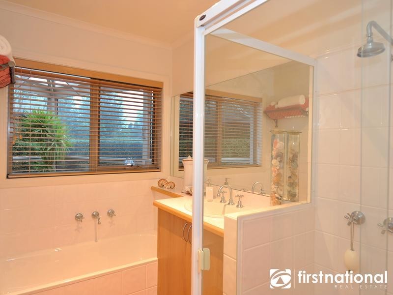 2a Scanlan Street, Berwick VIC 3806