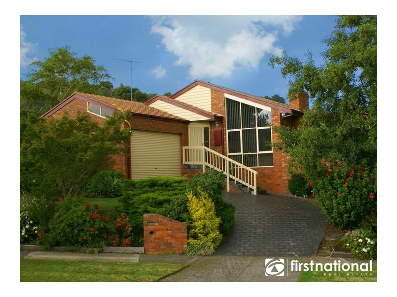 33 Balmain Drive, Berwick VIC 3806