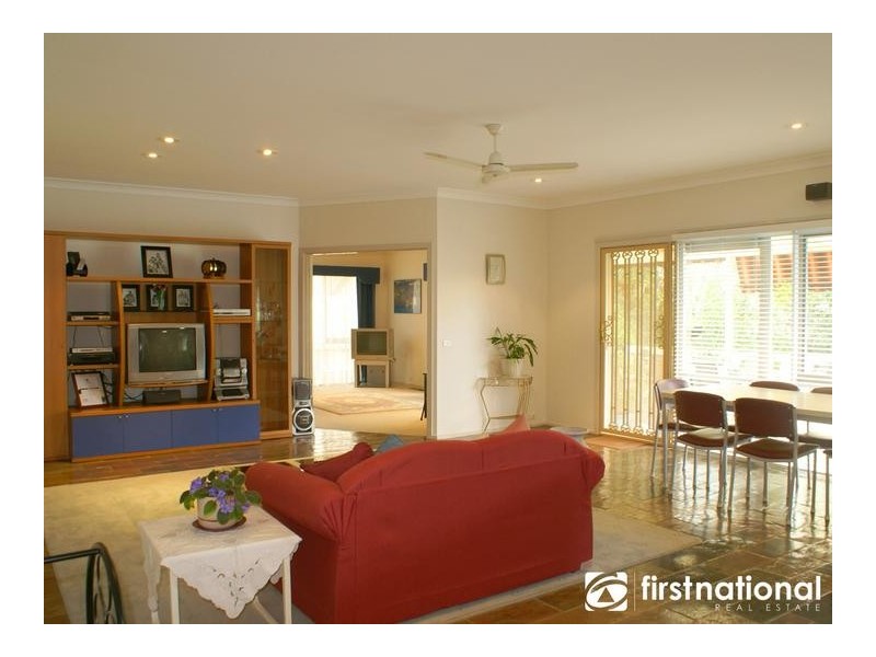 33 Balmain Drive, Berwick VIC 3806