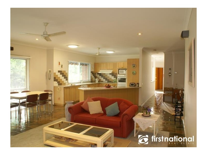 33 Balmain Drive, Berwick VIC 3806