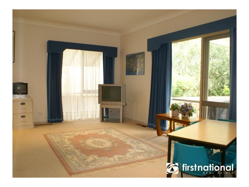 33 Balmain Drive, Berwick VIC 3806