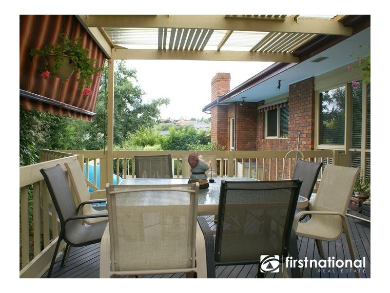 33 Balmain Drive, Berwick VIC 3806