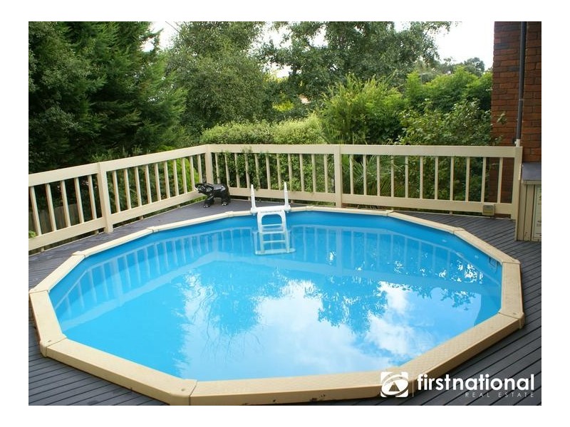 33 Balmain Drive, Berwick VIC 3806