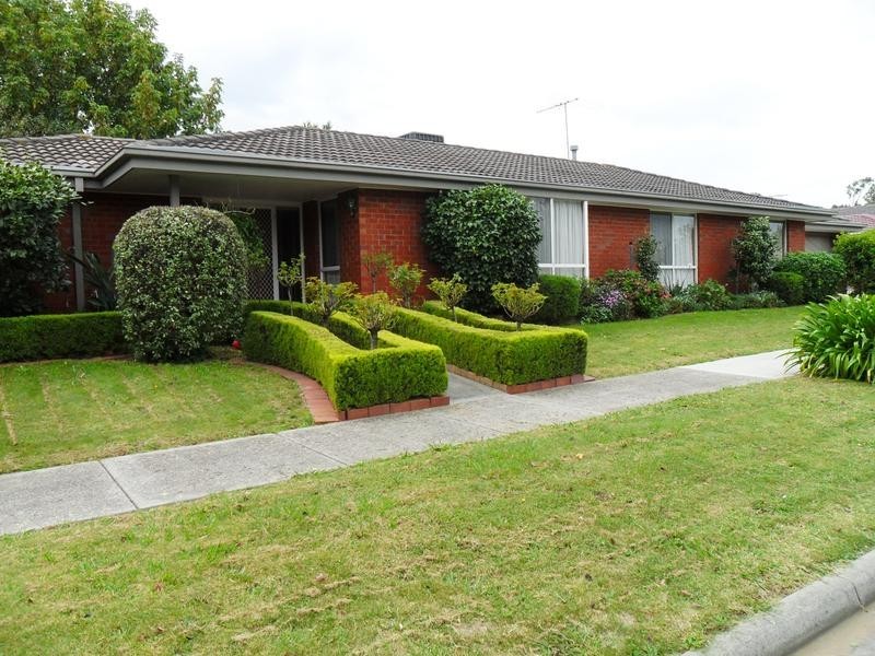 37 Willslie Crescent, Berwick VIC 3806