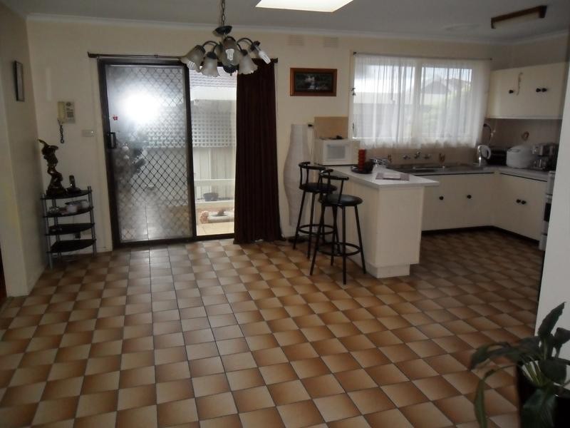 84 Sweeney Drive, Narre Warren VIC 3805