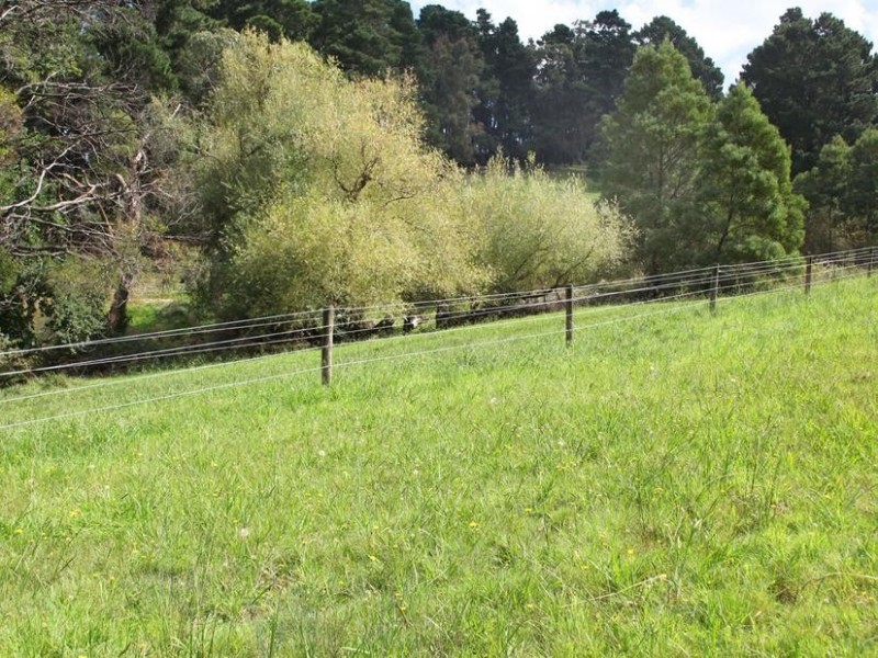 20 Huxtable Rd, Pakenham Upper VIC 3810