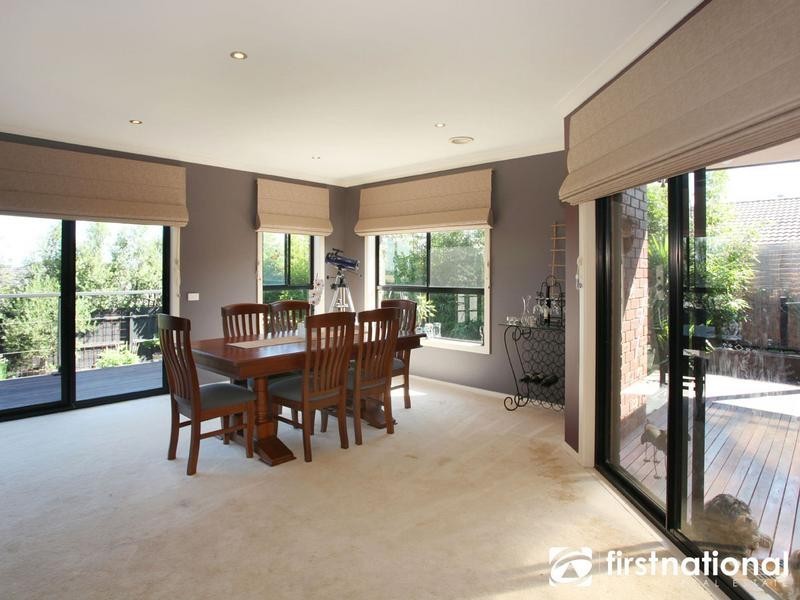 38 Earlsfield Drive, Berwick VIC 3806