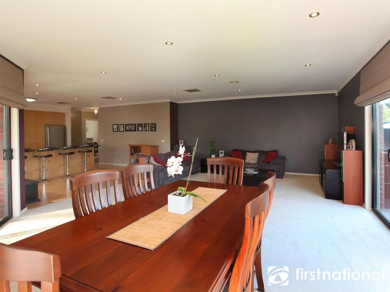 38 Earlsfield Drive, Berwick VIC 3806