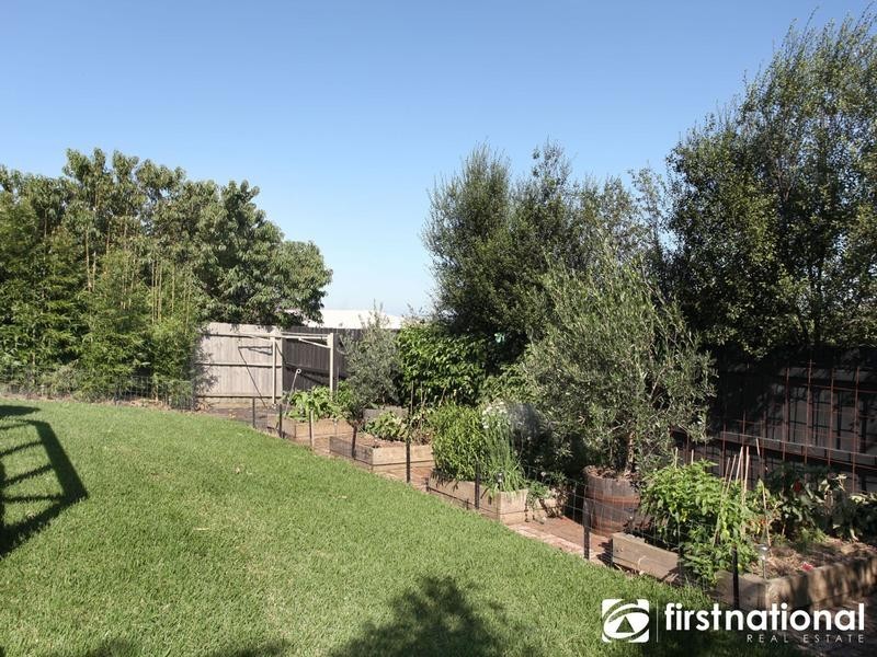 38 Earlsfield Drive, Berwick VIC 3806