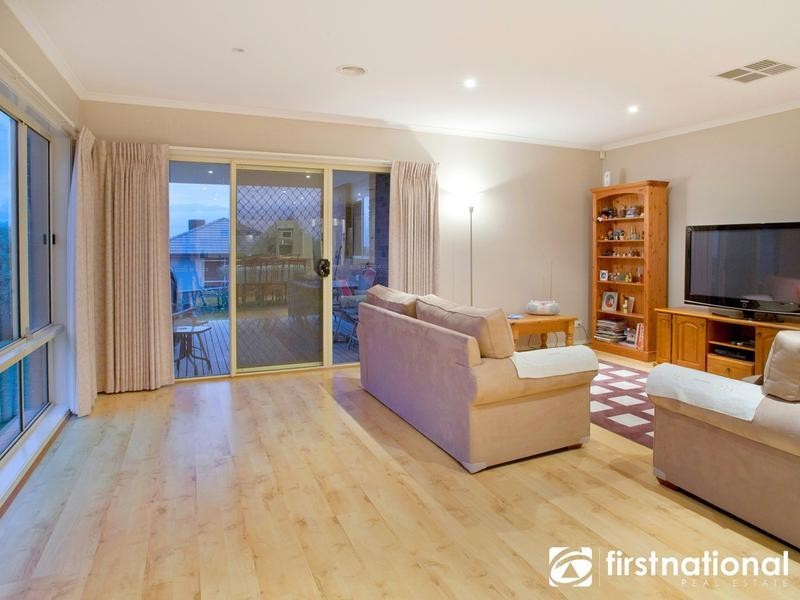 27 Glenview Rise, Berwick VIC 3806
