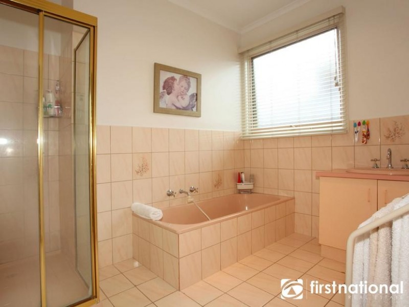 5 Shawnee Court, Narre Warren VIC 3805