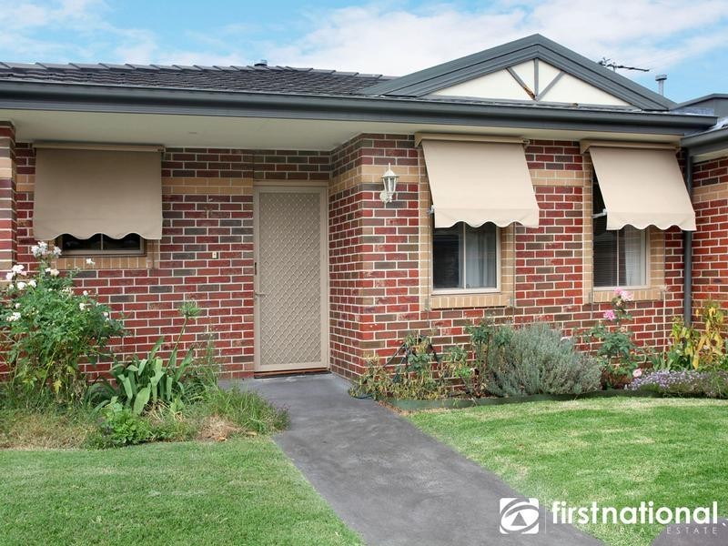 24/21-25 Parkhill Drive, Berwick VIC 3806