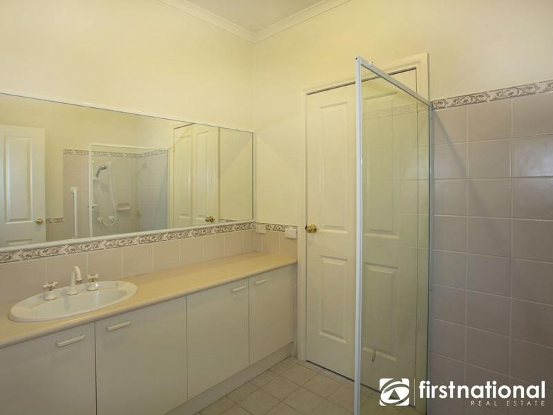 24/21-25 Parkhill Drive, Berwick VIC 3806