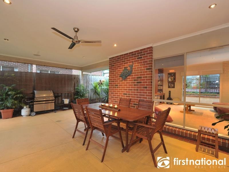 2 Milparinka Way, Berwick VIC 3806