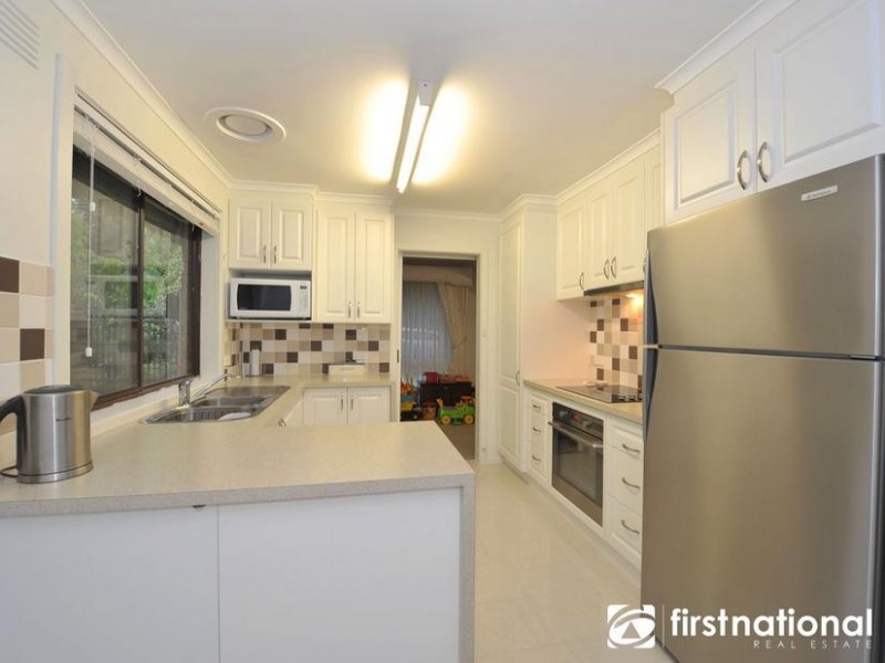 10 Russel Avenue, Berwick VIC 3806