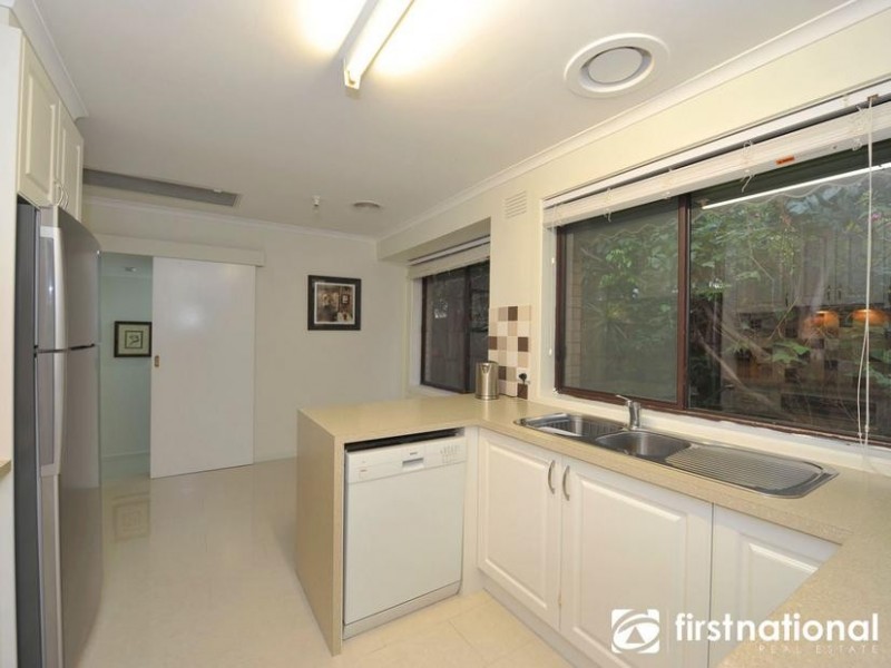 10 Russel Avenue, Berwick VIC 3806