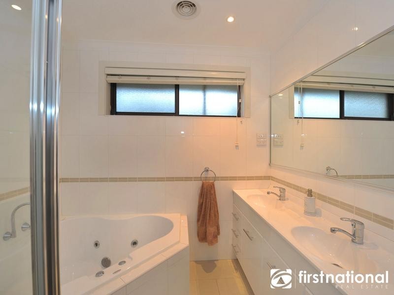 10 Russel Avenue, Berwick VIC 3806