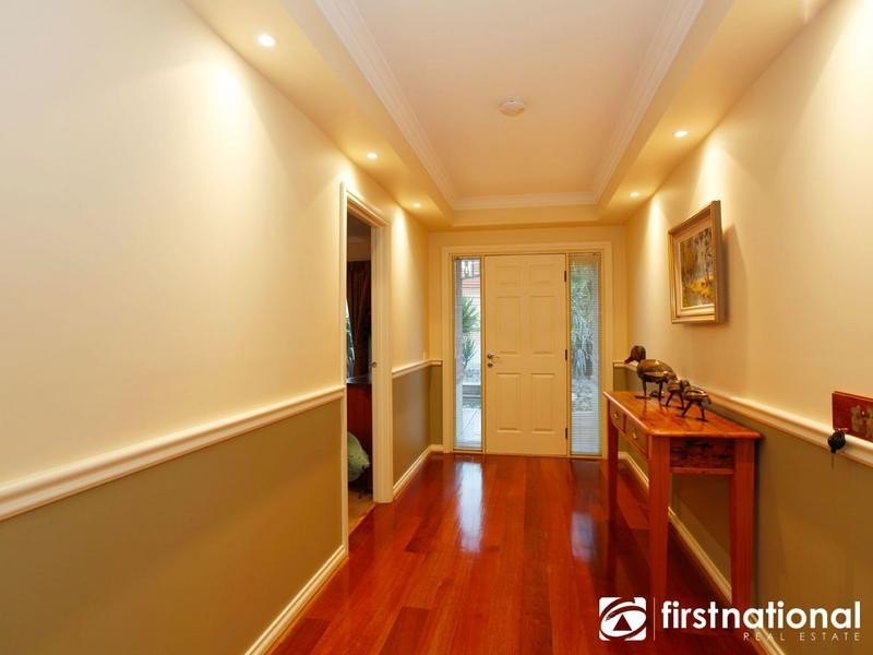 34 Nightingale Crescent, Berwick VIC 3806