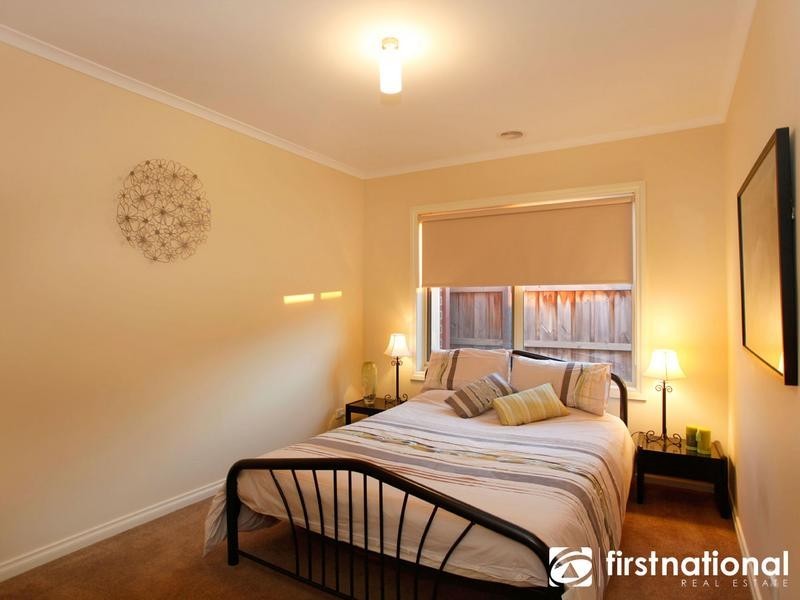 34 Nightingale Crescent, Berwick VIC 3806