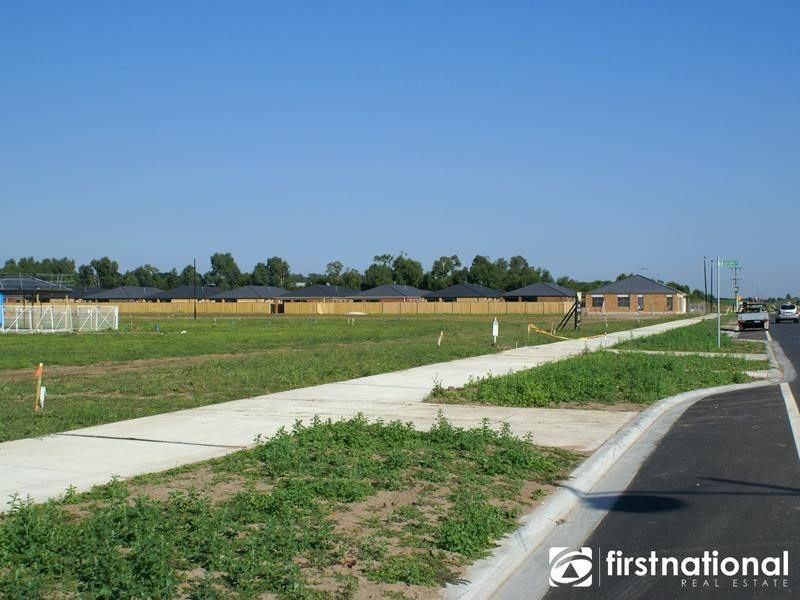 Lot 1232 Chantenay Parade, Cranbourne North VIC 3977