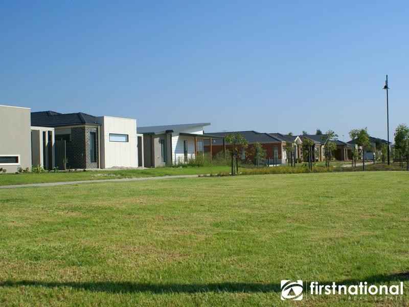 Lot 1232 Chantenay Parade, Cranbourne North VIC 3977