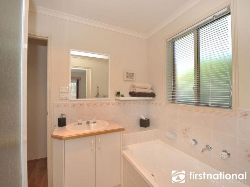 4 Hillary Court, Berwick VIC 3806