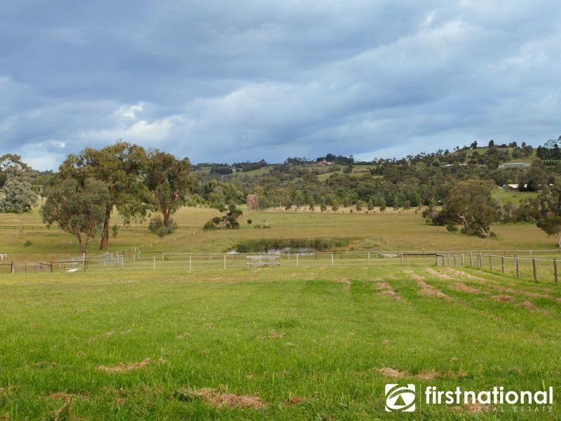 4 Mountain Flat Road, Narre Warren East VIC 3804