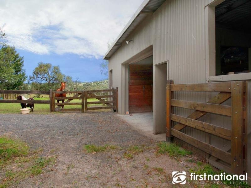 4 Mountain Flat Road, Narre Warren East VIC 3804