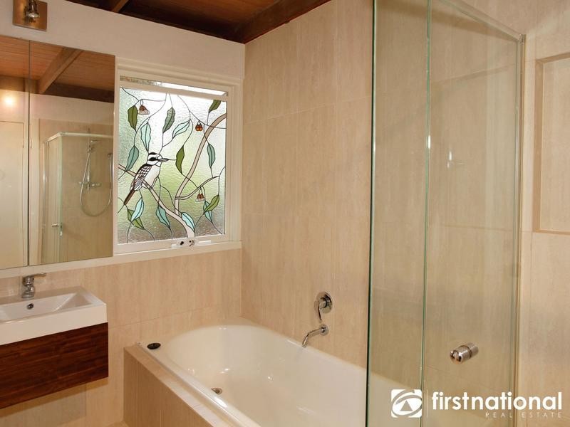 4 Mountain Flat Road, Narre Warren East VIC 3804