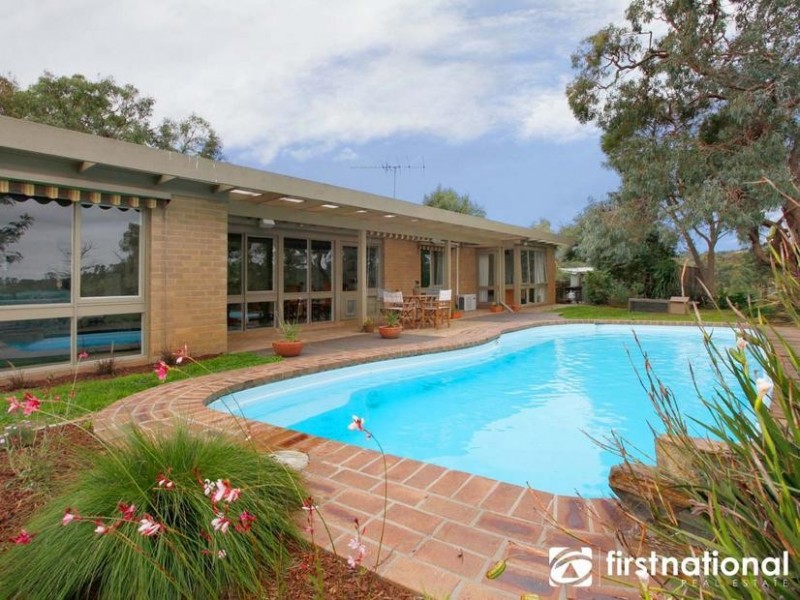 4 Mountain Flat Rd, Narre Warren East VIC 3804