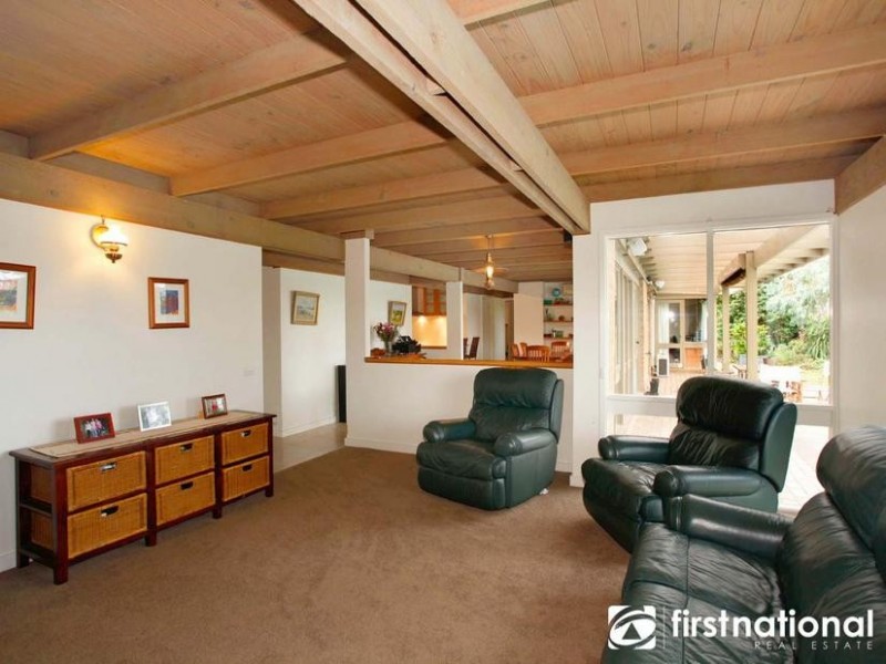 4 Mountain Flat Rd, Narre Warren East VIC 3804