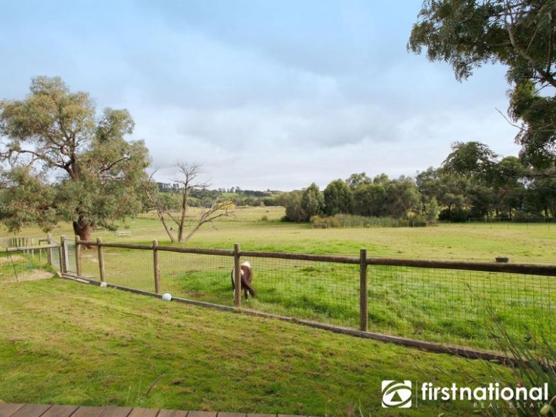 4 Mountain Flat Rd, Narre Warren East VIC 3804