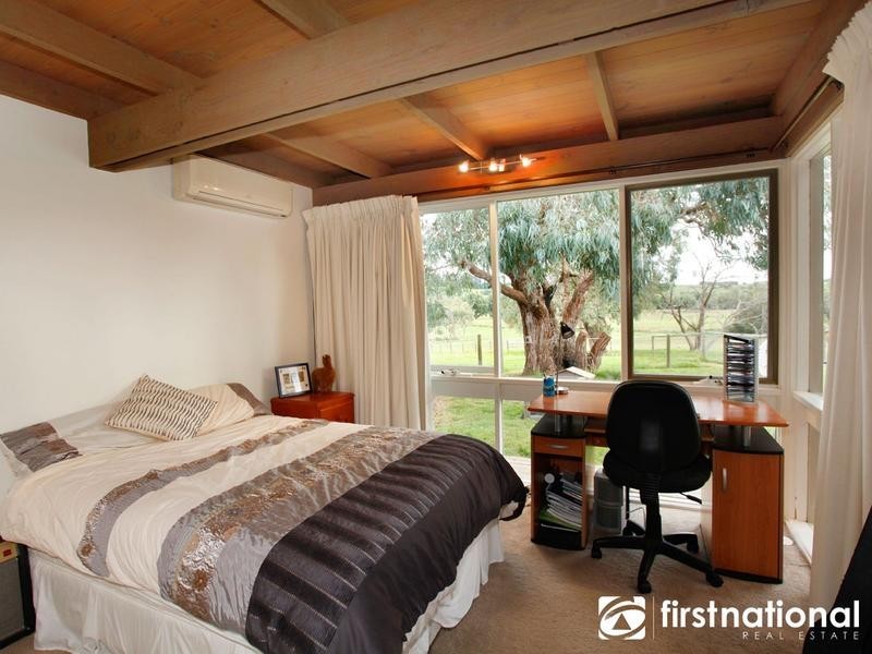 4 Mountain Flat Rd, Narre Warren East VIC 3804