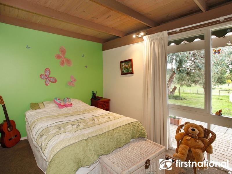 4 Mountain Flat Rd, Narre Warren East VIC 3804