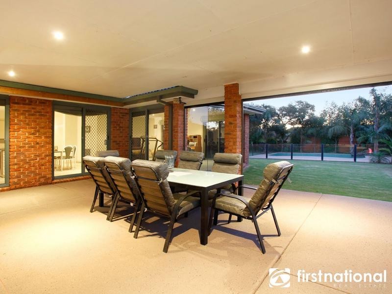 2 Autumndale Court, Narre Warren North VIC 3804