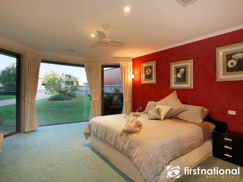 2 Autumndale Court, Narre Warren North VIC 3804