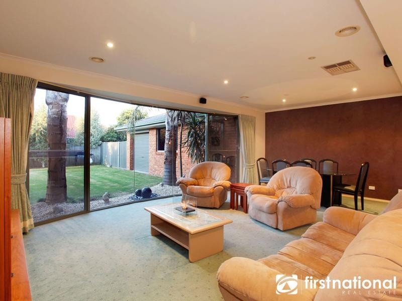 2 Autumndale Court, Narre Warren North VIC 3804