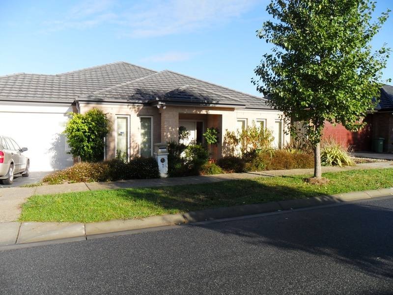 7 Goulburn Place, Pakenham VIC 3810